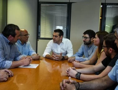 Επίσκεψη του Α.Τσίπρα στη Δημοτική Αστυνομία: «Χρήσιμος θεσμός, η ΝΔ τον κατήργησε» (φώτο)